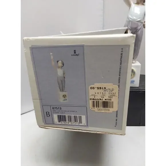 Lladro Figurine Olympic Torch number 7513 Mint in box Retail issue price $165.00